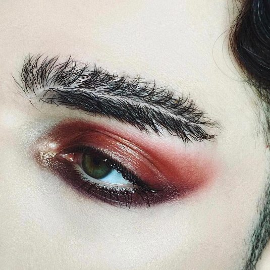 5 трендов для бровей, которым лучше оставаться в Instagram