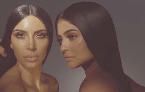 Как двойняшки: Ким Кардашьян и Кайли Дженнер выпускают совместную коллекцию косметики