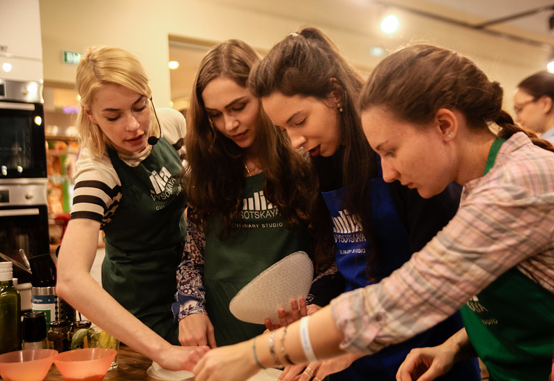 Мастер-класс по приготовлению здоровой еды с Еленой Шифриной и Ольгой Маркес