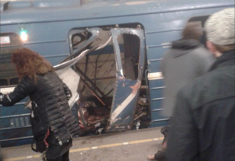 В Санкт-Петербурге объявлен трехдневный траур