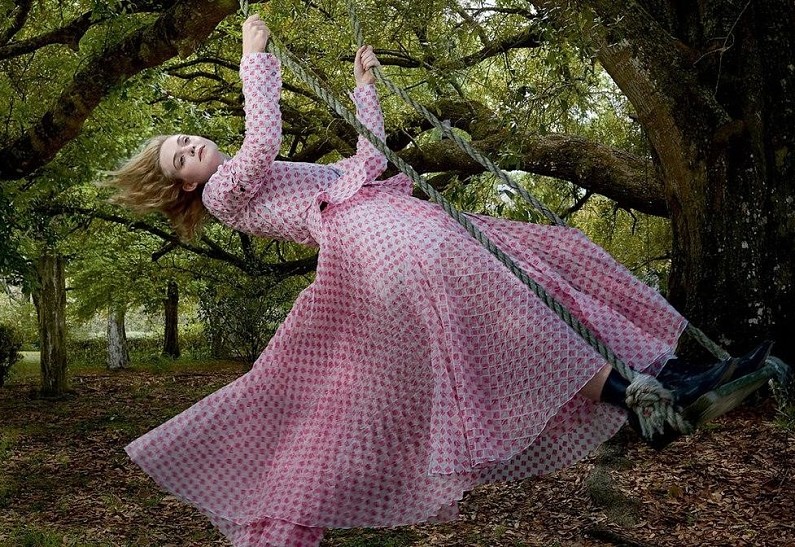 Лесная нимфа: невероятно нежная Эль Фаннинг в съемке для известного глянца