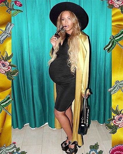 Беременная Бейонсе вновь опубликовала серию фото