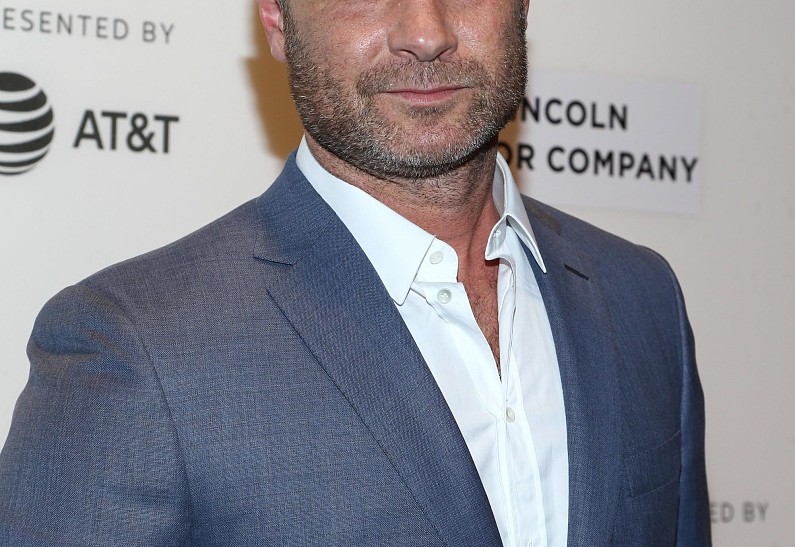 Лив Шрайбер закрутил роман с бывшей возлюбленной Джерарда Батлера