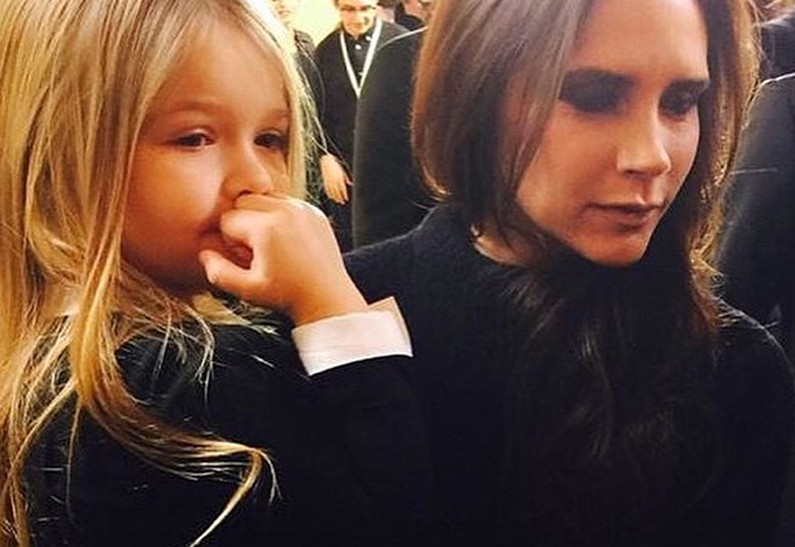 Виктория и Харпер Бекхэм трогательно поздравили папу с днем рождения