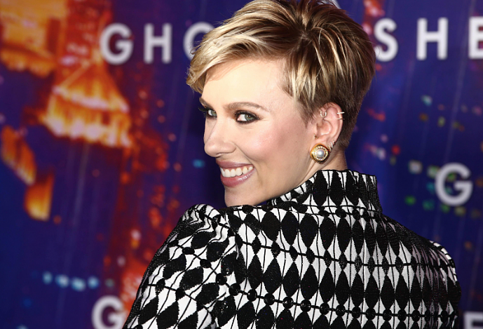 Скарлетт Йоханссон закрутила роман с известным телеведущим