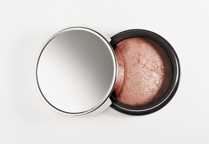 Почему пудра вам не помогает? (Отвечает визажист)