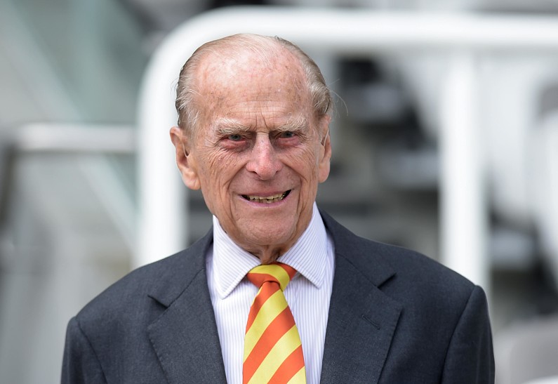 Супруг Елизаветы II сообщил об уходе в отставку