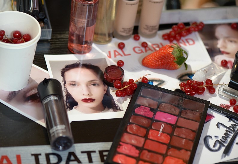 5 бьюти-продуктов, которые можно привезти из Парижа (кроме духов)