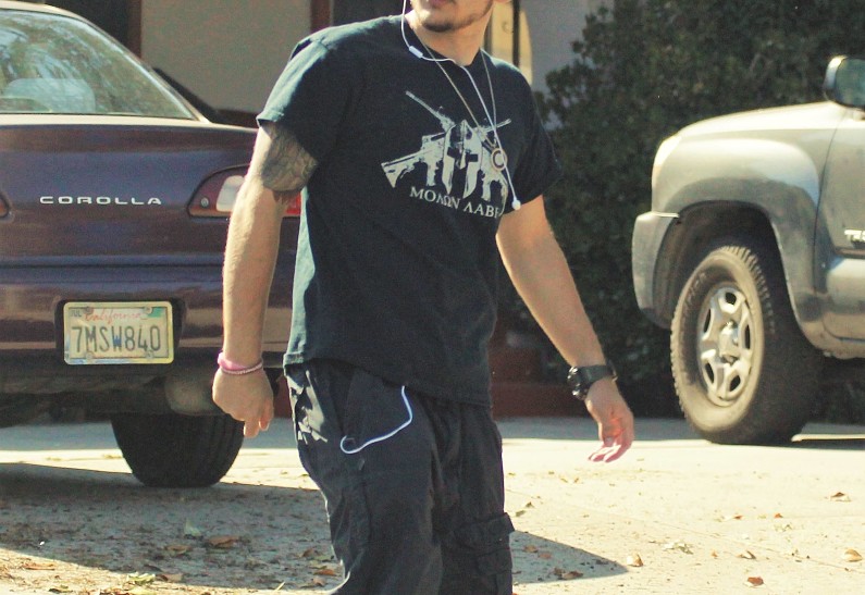 Как сейчас выглядит старший сын Майкла Джексона (фото)