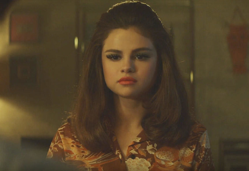 Селена Гомес появилась  в новом клипе в четырех разных образах