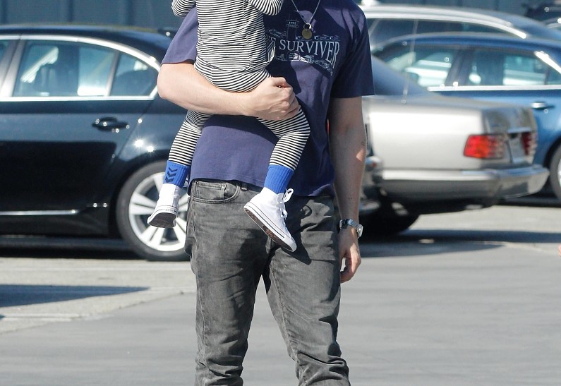 День отца: Райан Гослинг провел день с дочерью Эсмеральдой