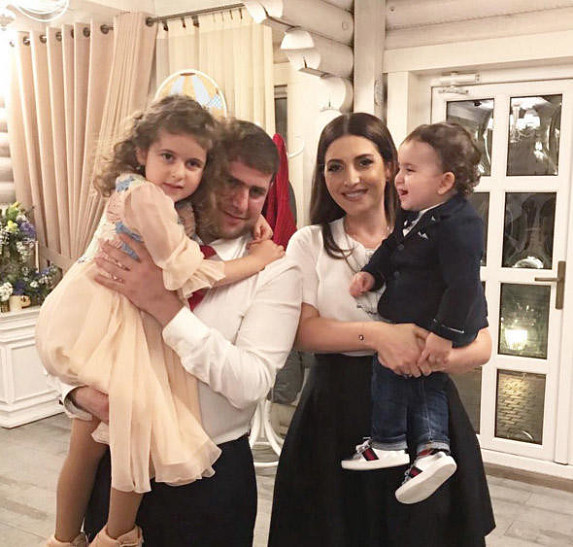 Жасмин прокомментировала решение суда относительно дела ее мужа