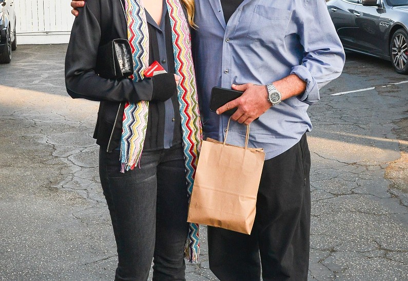 Чарли Шин представил публике новую возлюбленную