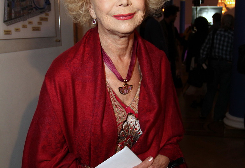 Светлана Немоляева получила специальную награду «За вклад в жизнь» на «Премии Муз-ТВ»