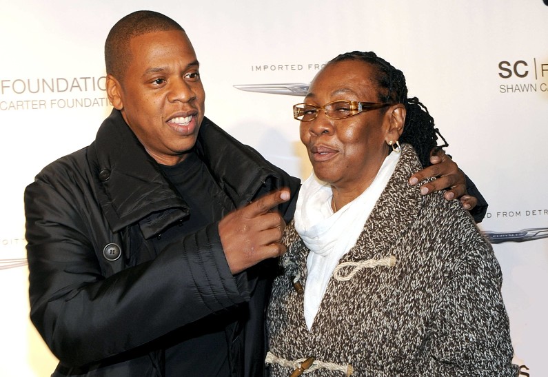 Джей Зи рассказал о нетрадиционной ориентации своей мамы