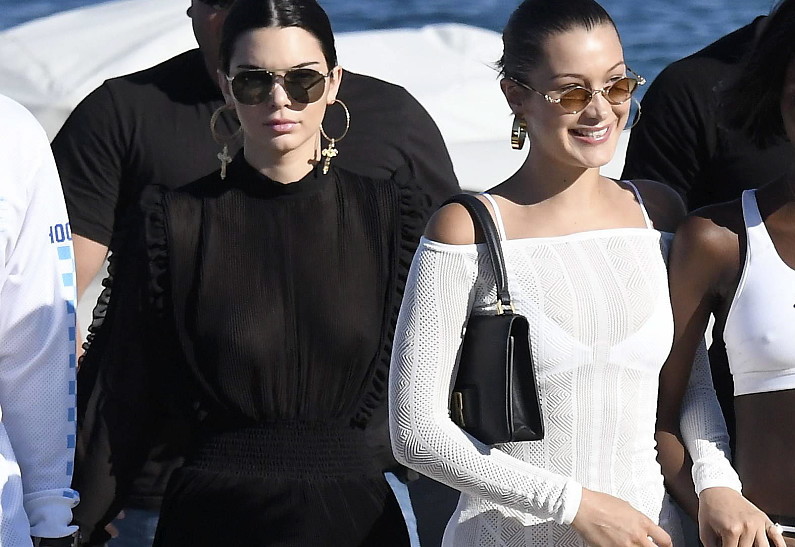 Кендалл Дженнер и Белла Хадид показали идеальные фигуры на отдыхе в Греции (фото)