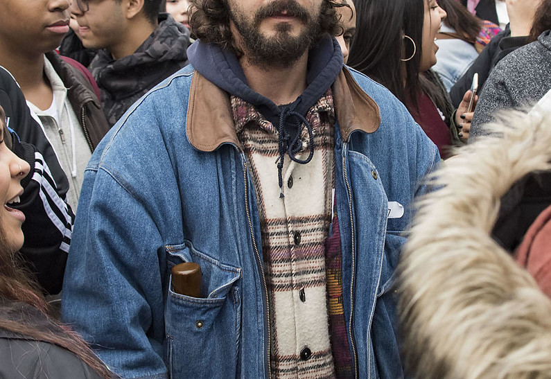 Шайя ЛаБаф признался в пристрастии к алкоголю и публично извинился за свое поведение