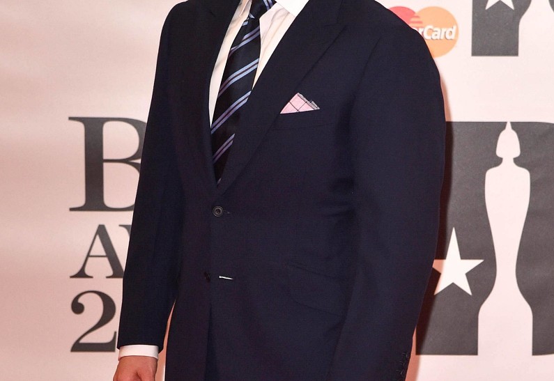 Похождения Супермена: Генри Кавилл закрутил роман с коллегой по съемочной площадке