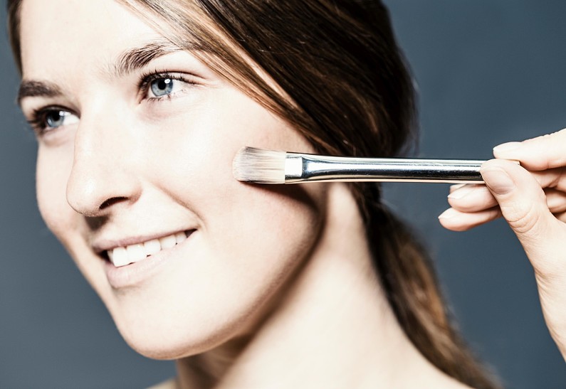 5 хороших тональных основ не дороже 700 рублей