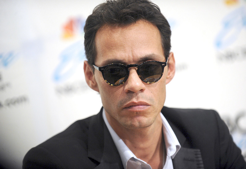 Марк Энтони потерял мать