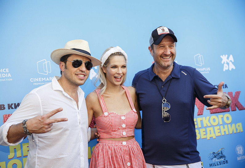 Александр Ревва, Наталья Бардо, Марюс Вайсберг показали в Баку «Бабушку легкого поведения»