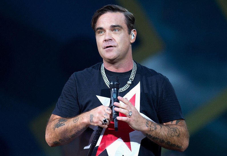 Робби Уильямс рассказал, что долго не давал концерты в России из-за наркозависимости