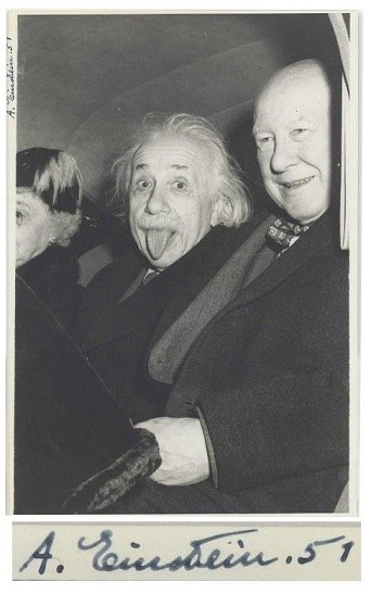 Самое известное фото Эйнштейна продано на аукционе за большую сумму