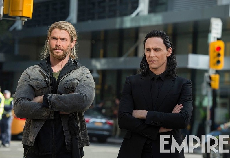 Крис Хемсворт, Том Хиддлстон и другие на новых кадрах фильма «Тор: Рагнарек»