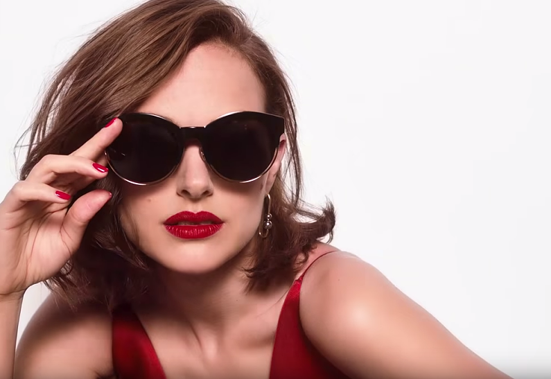 Сексуальная Натали Портман представила новинки от Dior