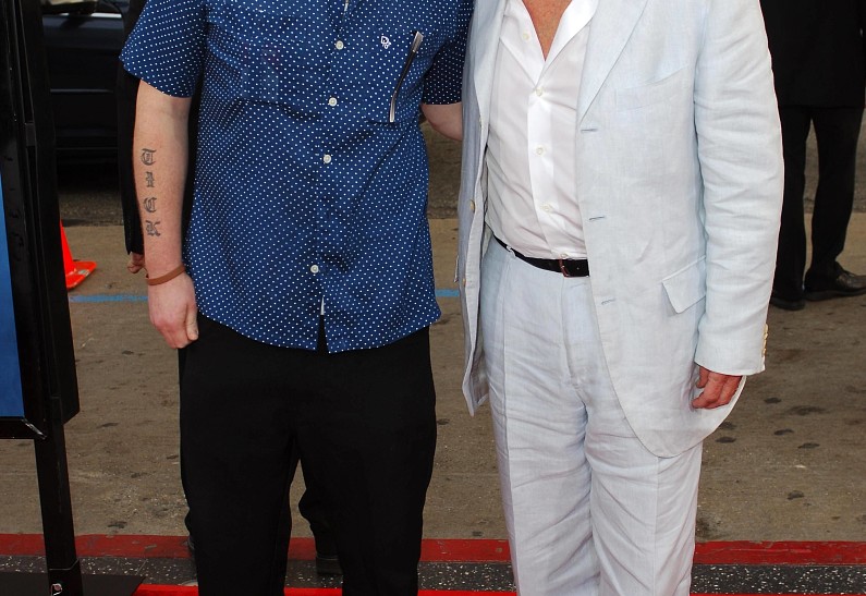 Непутевый старший сын Майкла Дугласа станет отцом