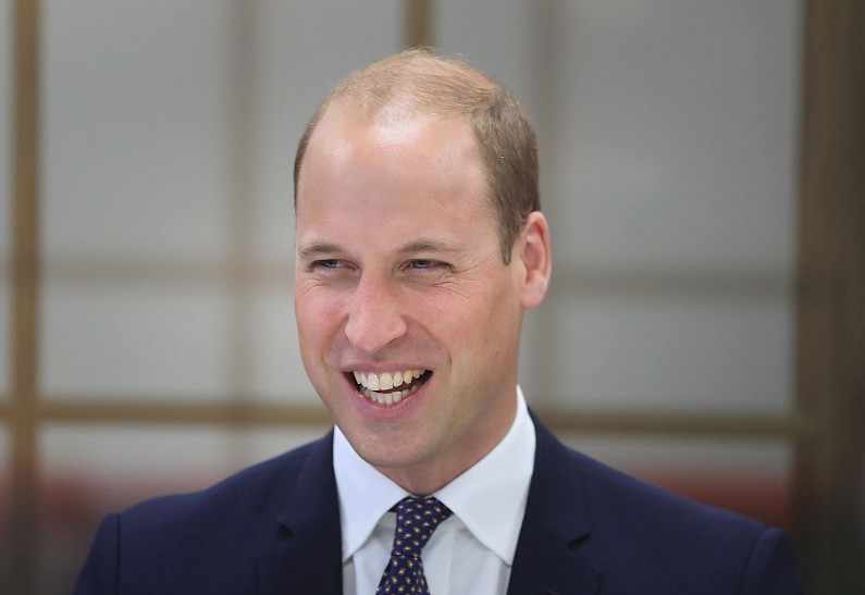 Принц Уильям пошутил по поводу своей прически