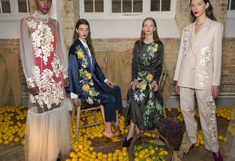 Тренды с лондонской недели моды, которые вернут вас в детство