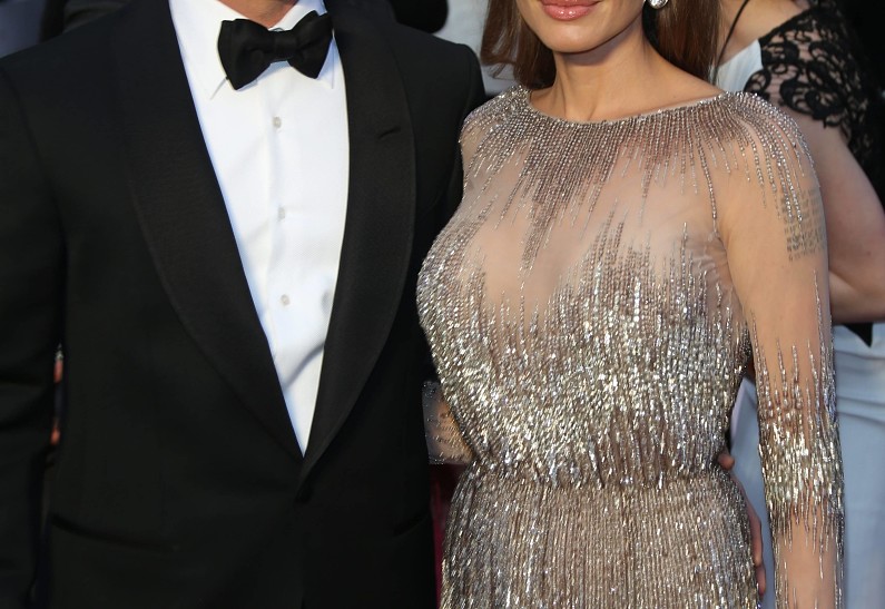 Анджелина Джоли и Брэд Питт работают над своими отношениями