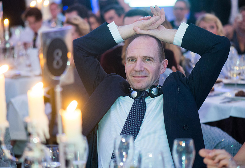 Рэйф Файнс, Сергей Полунин и другие звезды на благотворительном вечере в Лондоне