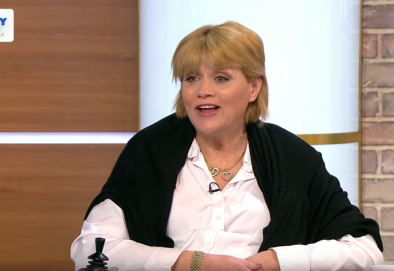 Сводная сестра Меган Маркл покинула Лондон после неудавшейся встречи с герцогиней