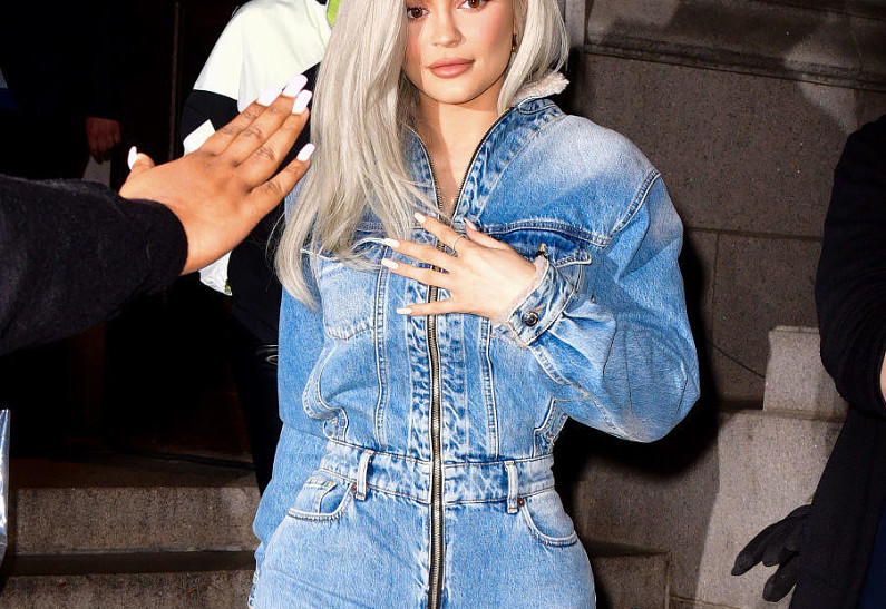 Кайли Дженнер подарила дочери детские Ferrari и  Lamborghini за 800 долларов