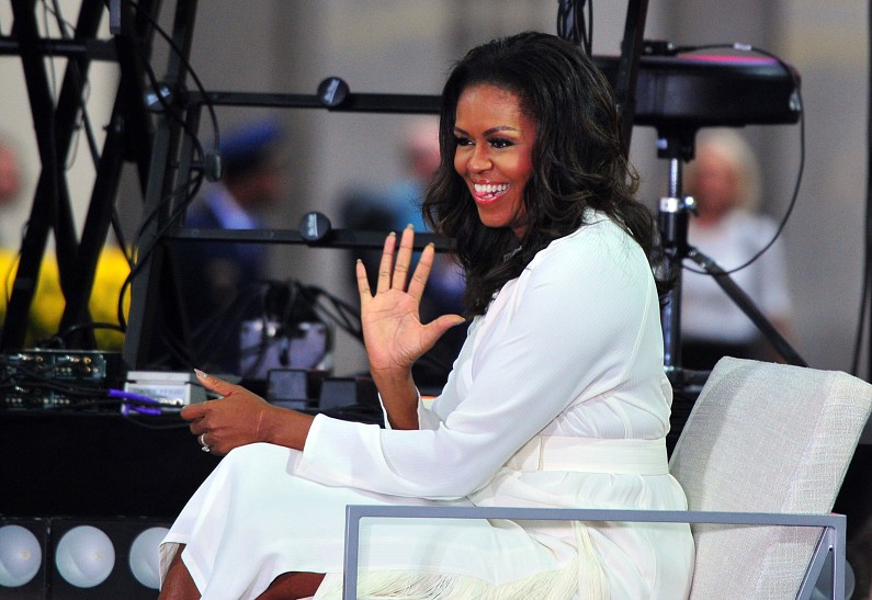 Мишель Обама стала самой популярной женщиной США