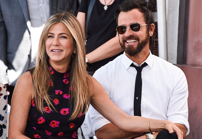 Дженнифер Энистон и Джастин Теру разводятся спустя два года после свадьбы