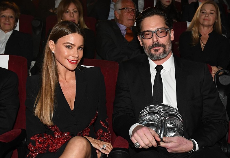 Редкий выход: эффектная София Вергара поддержала супруга на важном событии