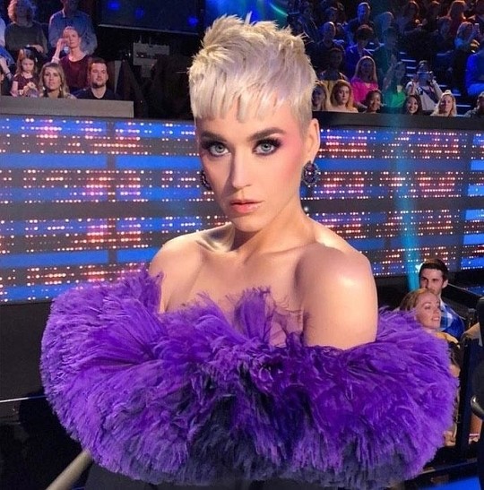 Кэти Перри прибыла в Лондон, чтобы поддержать Орландо Блума