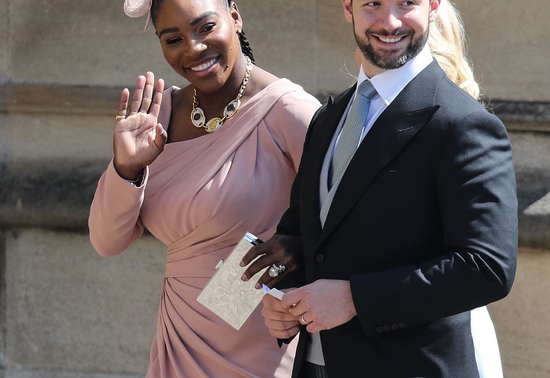 Серена Уильямс ответила на слухи о том, что она играла в бир-понг на королевской свадьбе