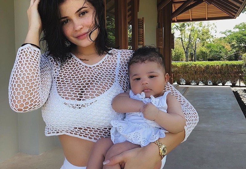 Стало известно, сколько Кайли Дженнер зарабатывает с одной публикации в Инстаграм