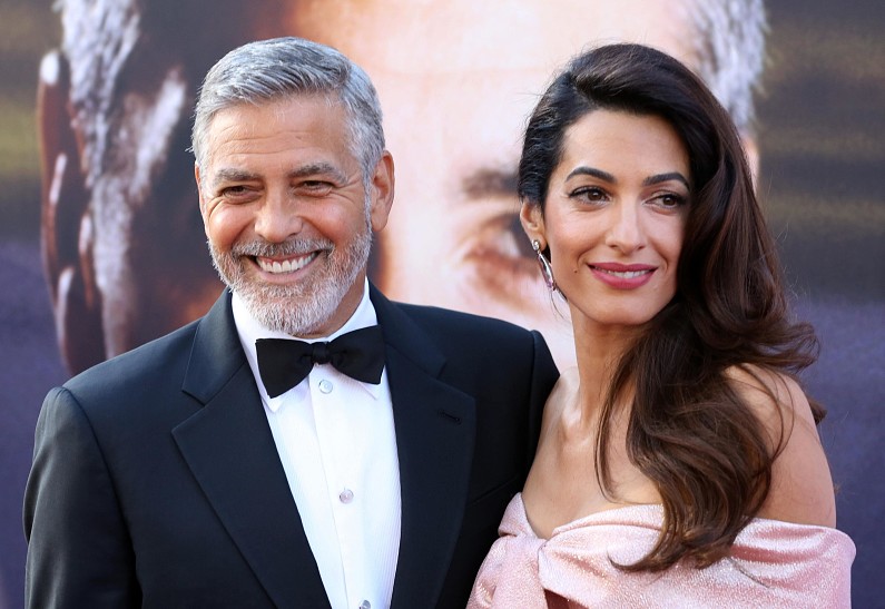 Джордж и Амаль Клуни перечислили 100 тысяч долларов на помощь детям мигрантов