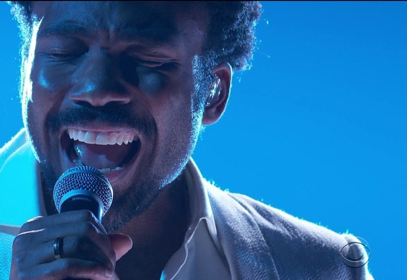 Чайлдиш Гамбино выпустил две песни с летними мотивами