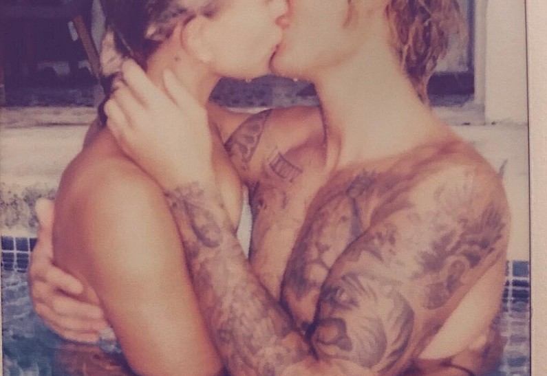 Джастин Бибер подарил Хейли Болдуин баснословно дорогие часы (фото)