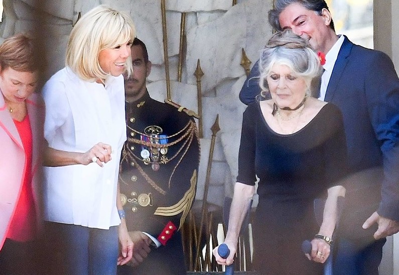 Эммануэль и Брижит Макрон встретились с Брижит Бардо в Елисейском дворце