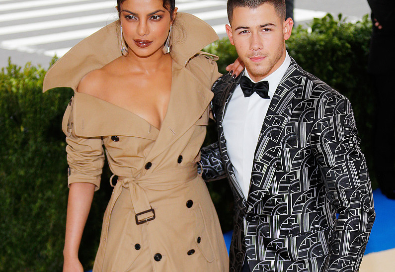 Приянка Чопра и Ник Джонас помолвлены спустя два месяца отношений