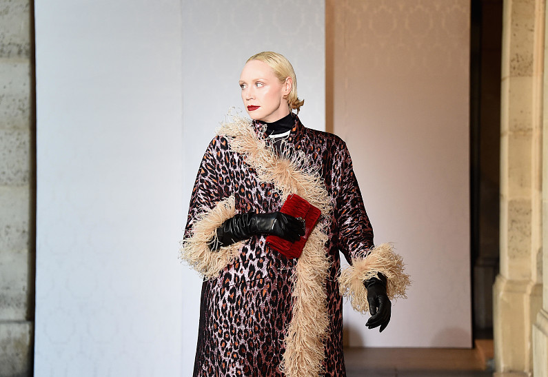6 уроков стиля Недели моды в Париже: открытые ключицы, мозаика, леопард и не только