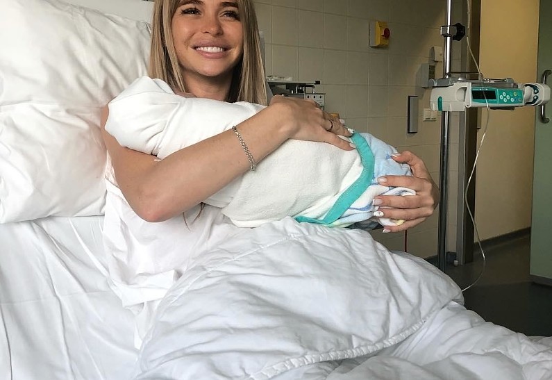 Анну Хилькевич выписали из роддома