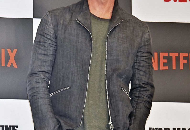 Как Брэд Питт отнесся к решению Анджелины Джоли усыновить седьмого ребенка?